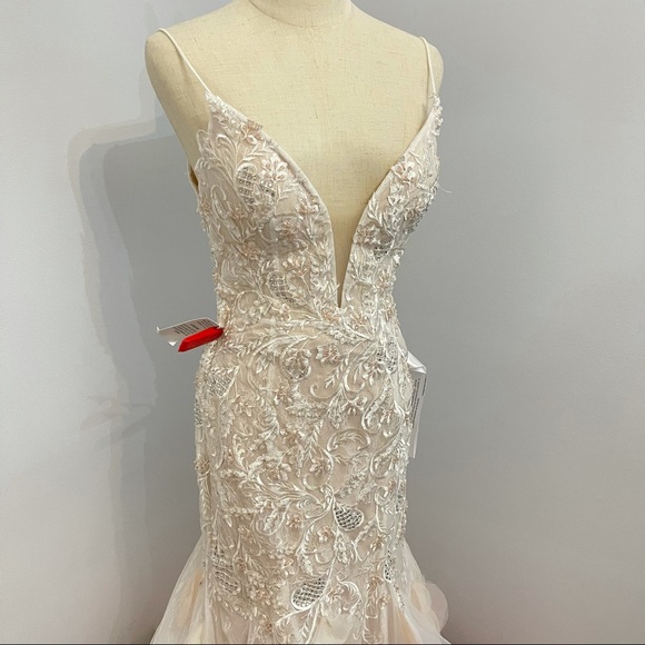 Mac Duggal Floral Appliqué Lace Trumpet Gown With 3D Flowers Bottom New With Tag - Picture 14 of 17